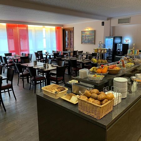 Hotel Well Garni Wittlich Bagian luar foto