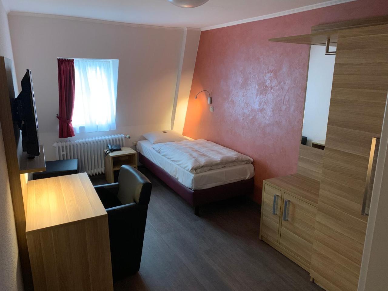 Hotel Well Garni Wittlich Bagian luar foto